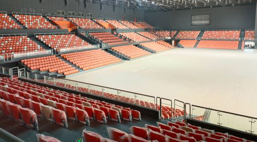 場館座椅的“骨骼”之謎：吹塑 vs 注塑，為何征途座椅選擇氣輔注塑？?